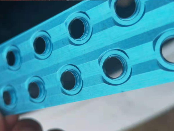 Ƭ