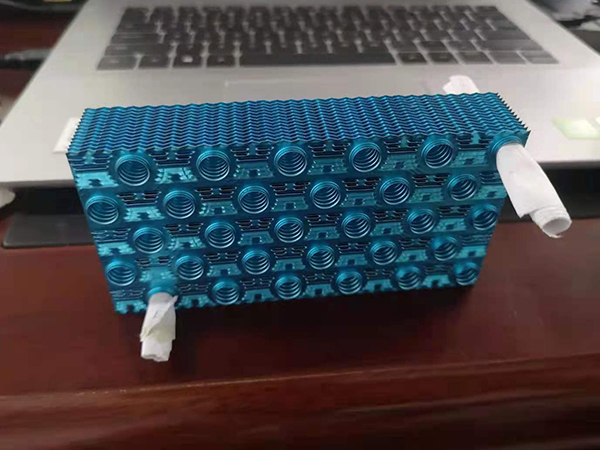 Ƭ